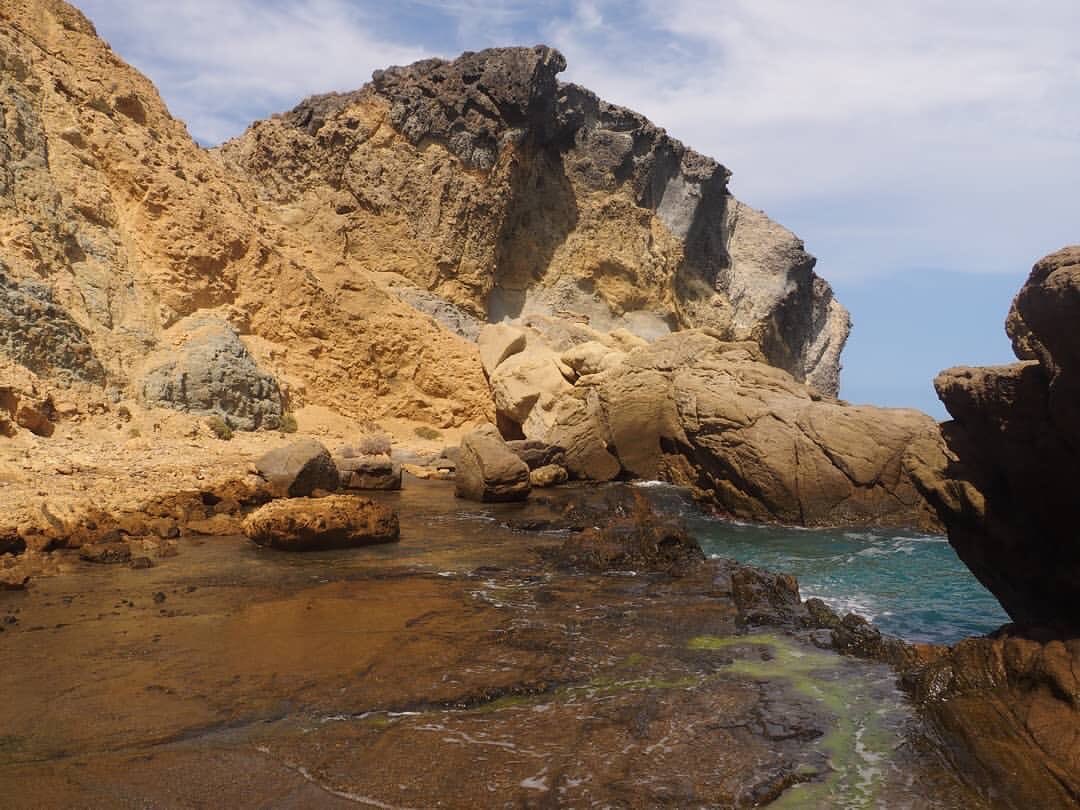 Cala de Los Amarillos. Cabo de Gata. #Almería.
(Fotografía de <a href="/lucyrooms/">Lucía Salas</a> en Instagram)