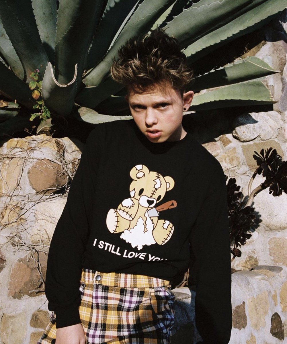 SartoriusStyles's tweet photo. please cut and dye it brown we need something like this back 👇🏻 https://t.co/wi206GdAZC