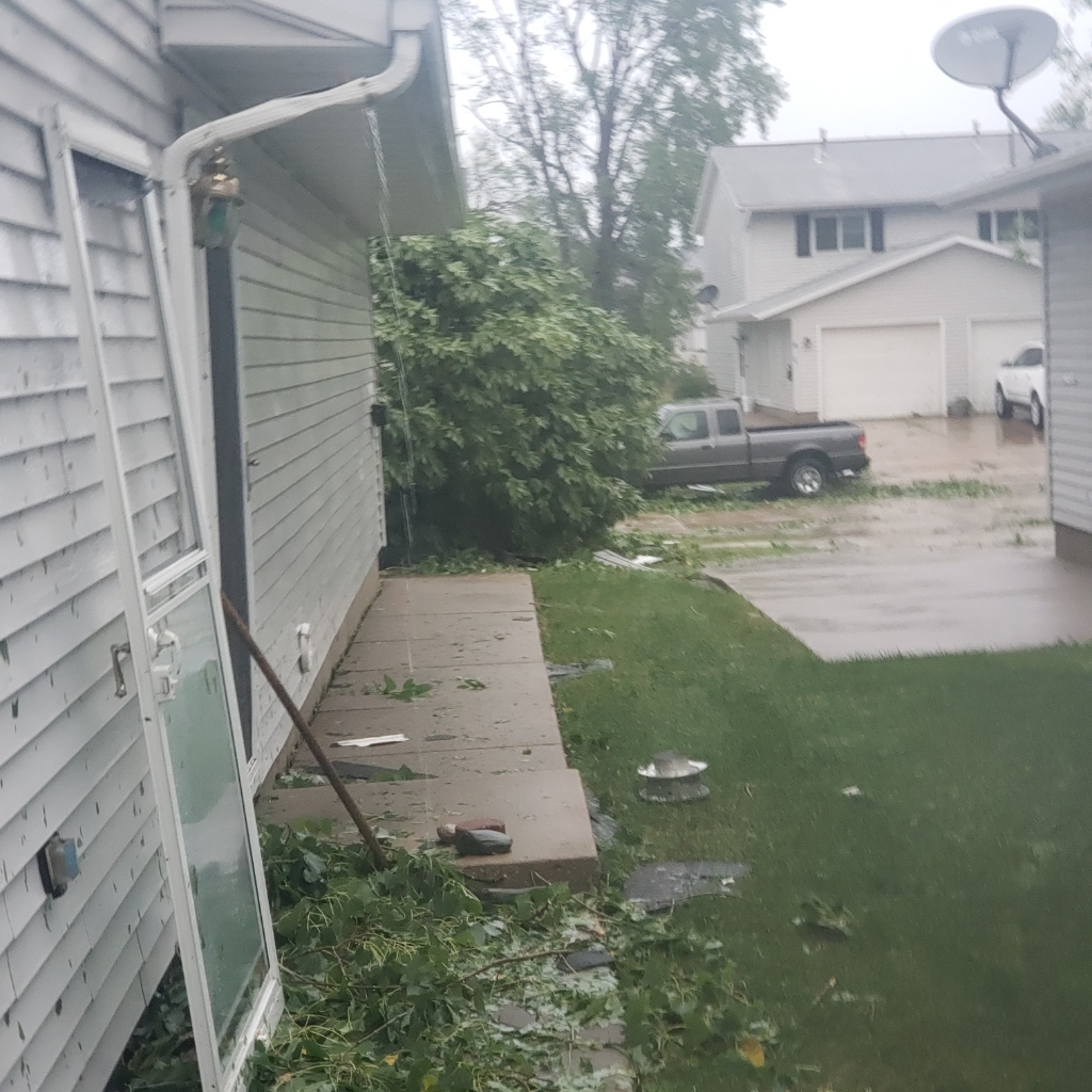 #derechoiowa #Derecho2020 The aftermath in Marion Iowa