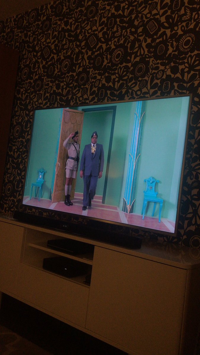 BuilditLuke's tweet image. Looking for a film? It’s always Coming to America, trust me, don’t fuck about wasting time looking for owt else. Even if you watched it yesterday, this is what you should watch. 👊🏻👊🏻👊🏻