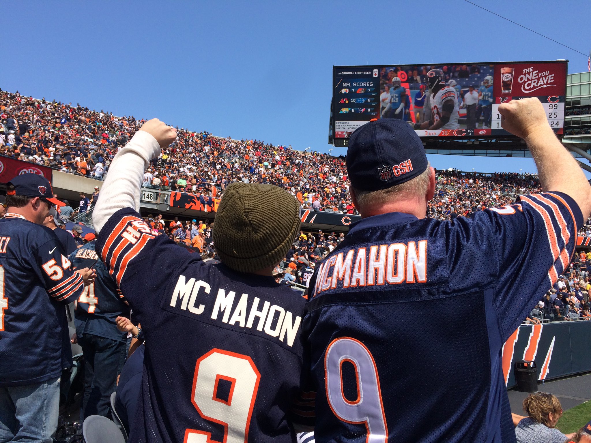 Happy Birthday to Jim McMahon, my favorite Chicago Bear and who s painting adorns McMahon s Pub! 