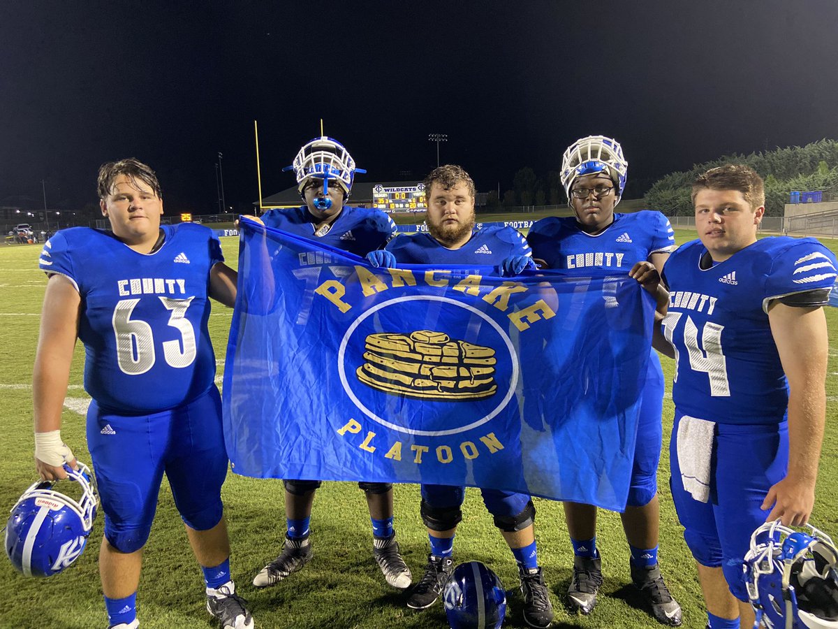 CooperCombs's tweet photo. @linemanissues @AL7AFootball @tcountyfootball starting off the season right with a dub the big men got it done up front for our star rb to make tcounty #1and0 https://t.co/cVBqc60io1