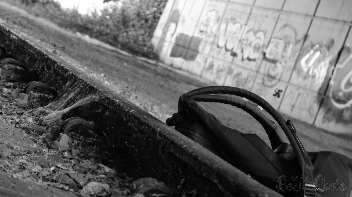BeThePhotoNL's tweet photo. #Chilling under the #viaduct #highway
Camera: Canon EOS 80D 18-55 MM
F: f/5.6
S: 1/13-60 sec.
ISO: 125
#edited #blackwhite
#BeThePhoto #Veghel #NorthBrabant #Netherlands #Ghostrailway #chillin #graffiti #snelweg #Nature #natuur #spoor #color #photography #trainphotography https://t.co/hnUiomvZe7