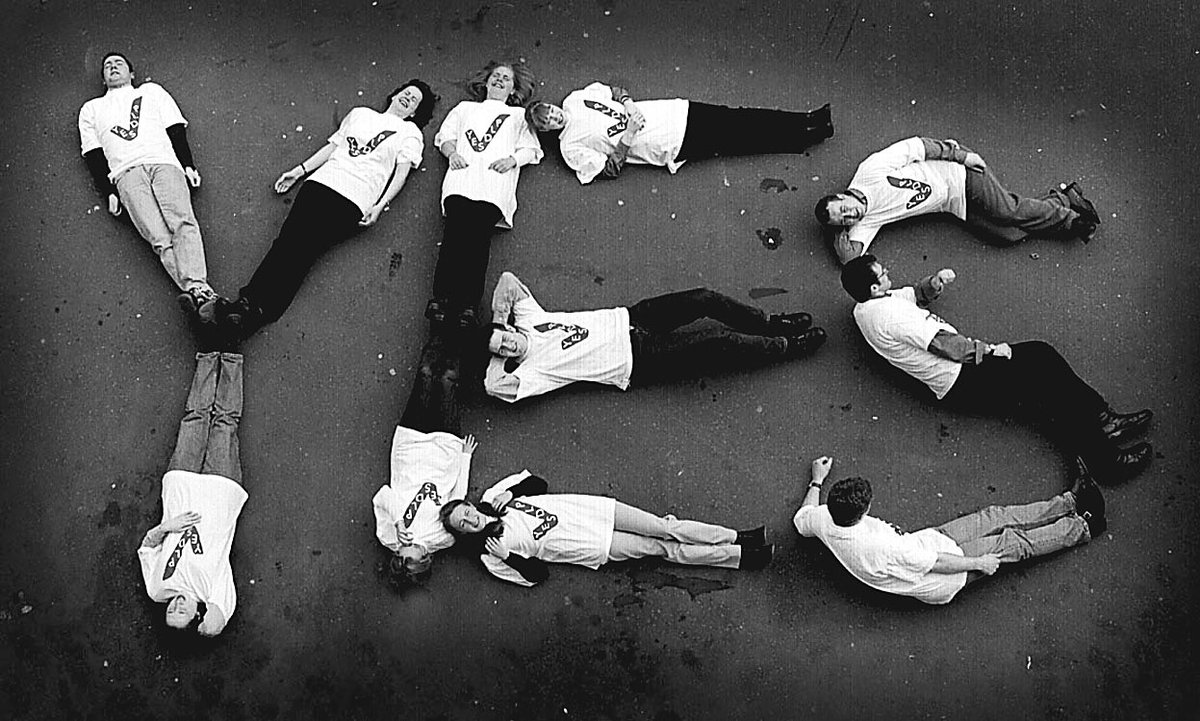 I don’t really remember the Good Friday Agreement Referendum Campaign but can you imagine the reaction in  @SDLPyouth nowadays if  @MartinMcAuley or  @clionamccarney told us all to lie on the ground for a photo shoot?  #SDLP50