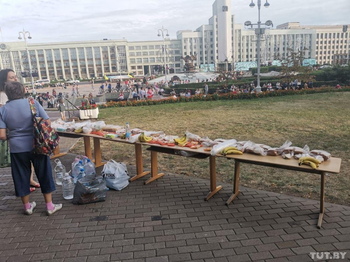 Новости сегодня последние свежие события беларуси читать. Площадь Незалежности взрывы. Минск сегодня. Минск сейчас что происходит.