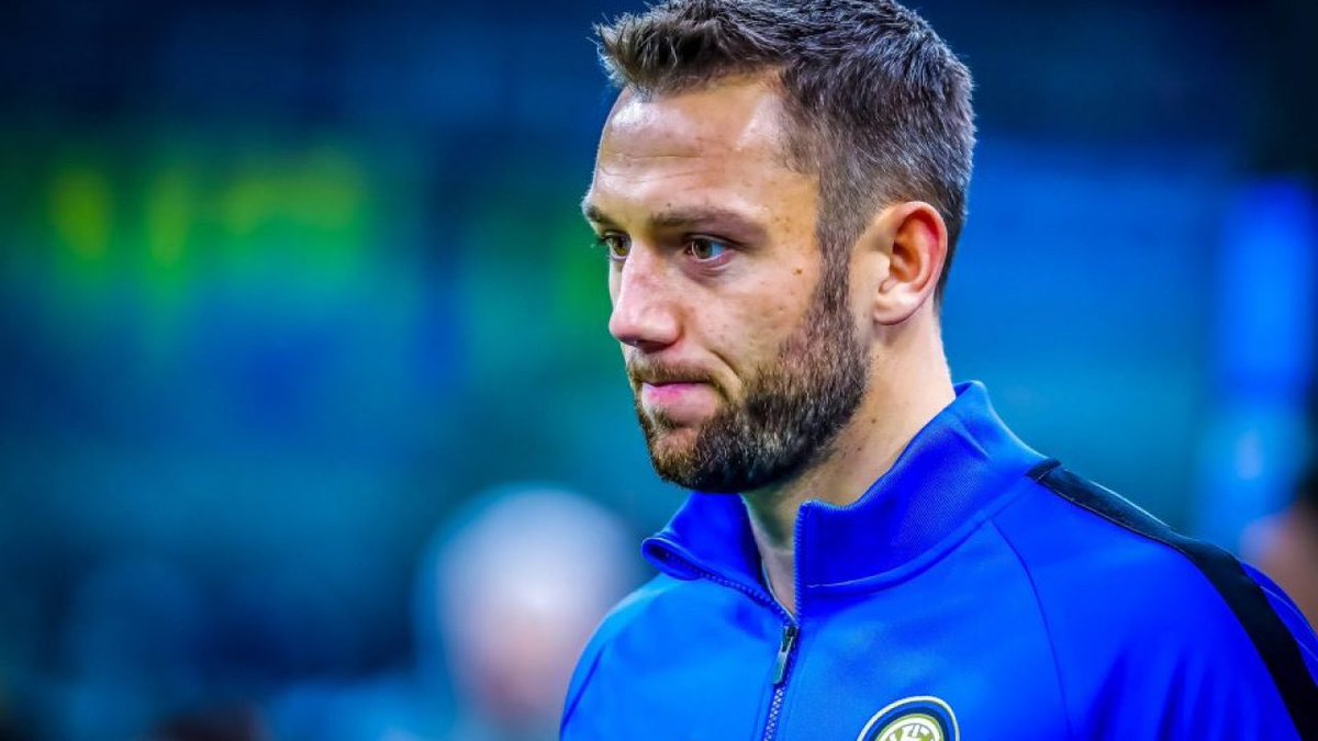 AndreaLazio11's tweet photo. Spiaze. Omodemmerda #sivigliinter #InterSiviglia #forzainda https://t.co/7xOdvf5W63