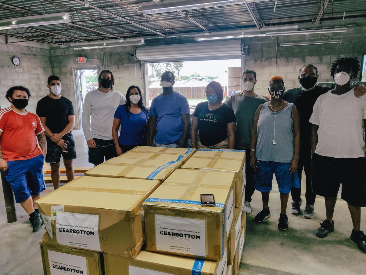 my_pcs's tweet photo. ICYMI: @BearbottomClo donated 35,000 KN95 masks to Pinellas County Schools on Wednesday. These masks will supplement the PPE supplies already provided to plant operators at our schools. Thank you, Bearbottom for your support during back-to-school! #MyPCS https://t.co/CQ36mmA1SZ