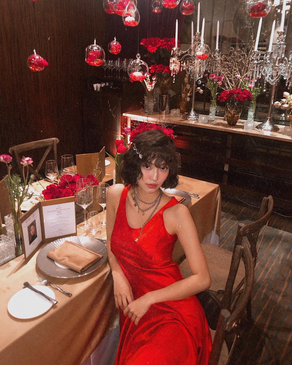 —Debido a las fabulosas noticias que habían recibido en la mañana Jason, Jake y sus hijos se arreglaron para salir a un restaurante a celebrar con una cena privada.—