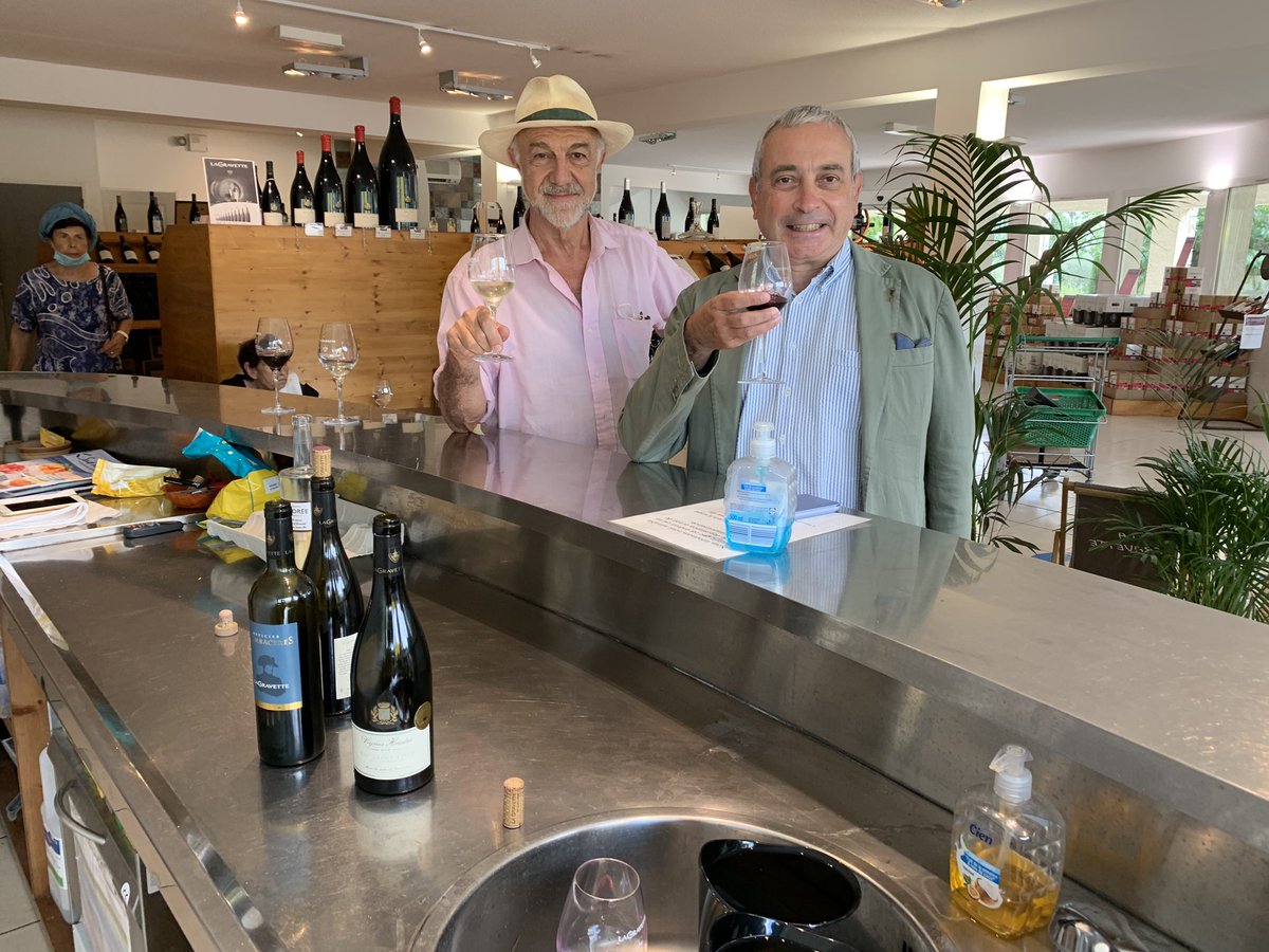 JMCambaceres's tweet photo. Accueil à #LaGravette de #Corconne (Gard) de #LaurentStéfanini ambassadeur de #France auprès de la Principauté de #Monaco. Achat de #PicSaintLoup puis visite des vignes du #GFAmasMathieu à #Gailhan. https://t.co/u9hlfTtg51