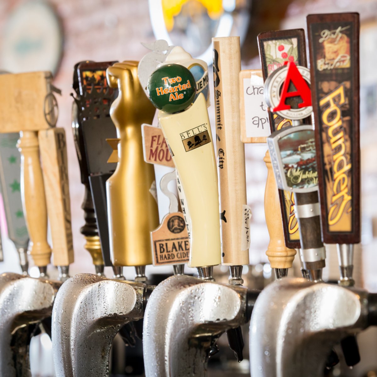 TheDashIn's tweet image. Life is better when you're beer.