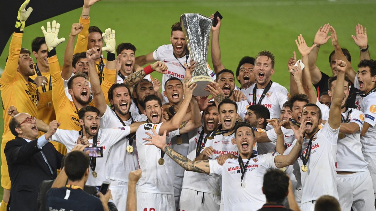 IkerCasillas's tweet photo. Enhorabuena @SevillaFC!! Espectacular @EuropaLeague 👏🏼👏🏼👏🏼 https://t.co/J9g6UzfC9w