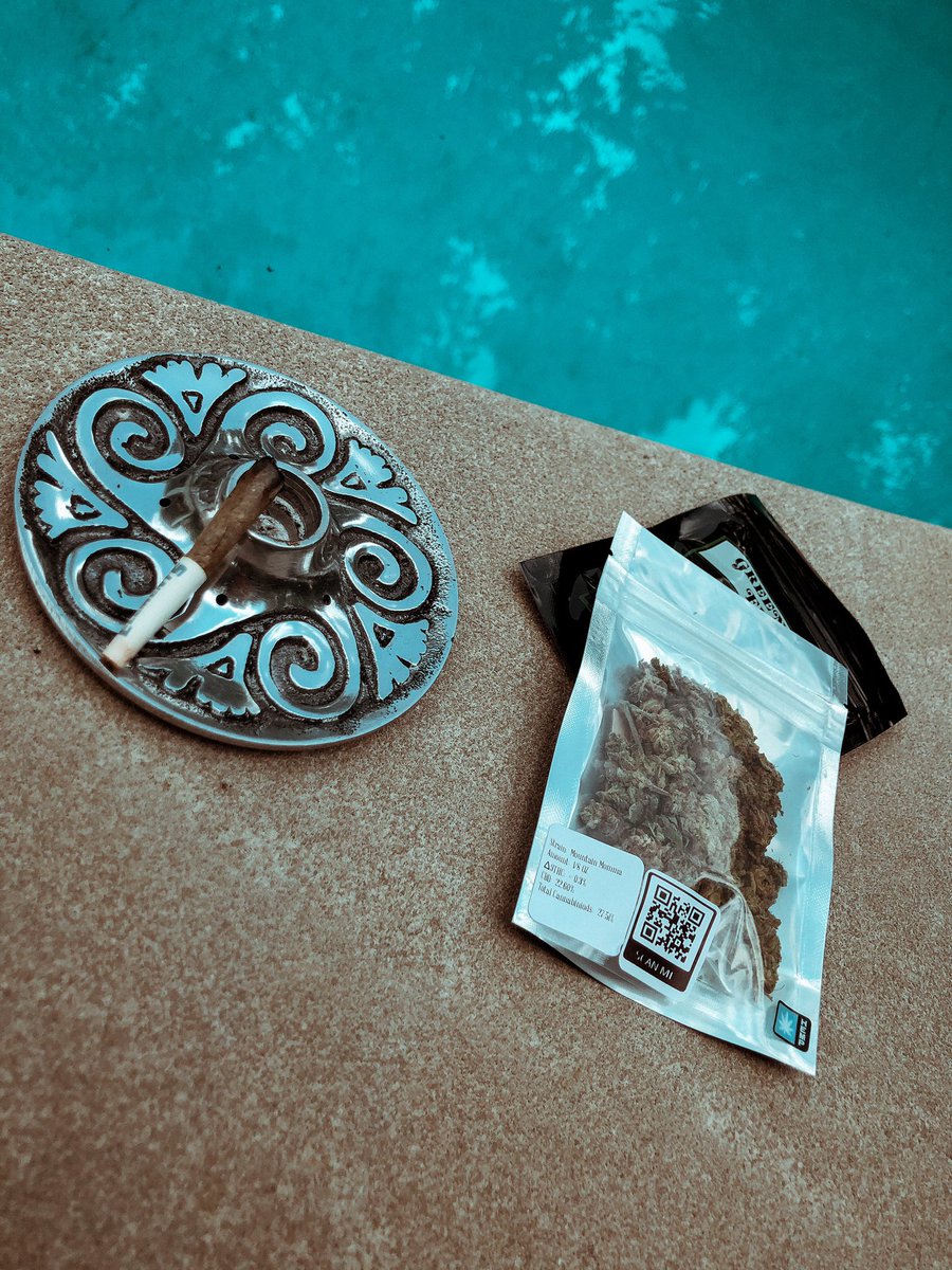 greenfirefields's tweet photo. Make your pool session even more relaxing 💦💨 https://t.co/rKAYOD415w