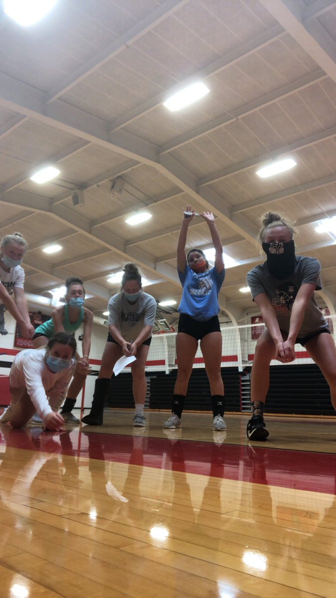 lexiadamec's tweet photo. #ohsvbhunt @OHSVolleyball2 https://t.co/9y9nscLmy2