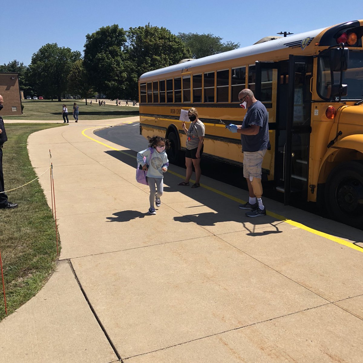 huels_ryan's tweet photo. Finished the first full week of in person learning- kids have been incredible with the new adjustments. Our staff even better. #OES220 #ilschoolstepup https://t.co/IzSxUtP1WM