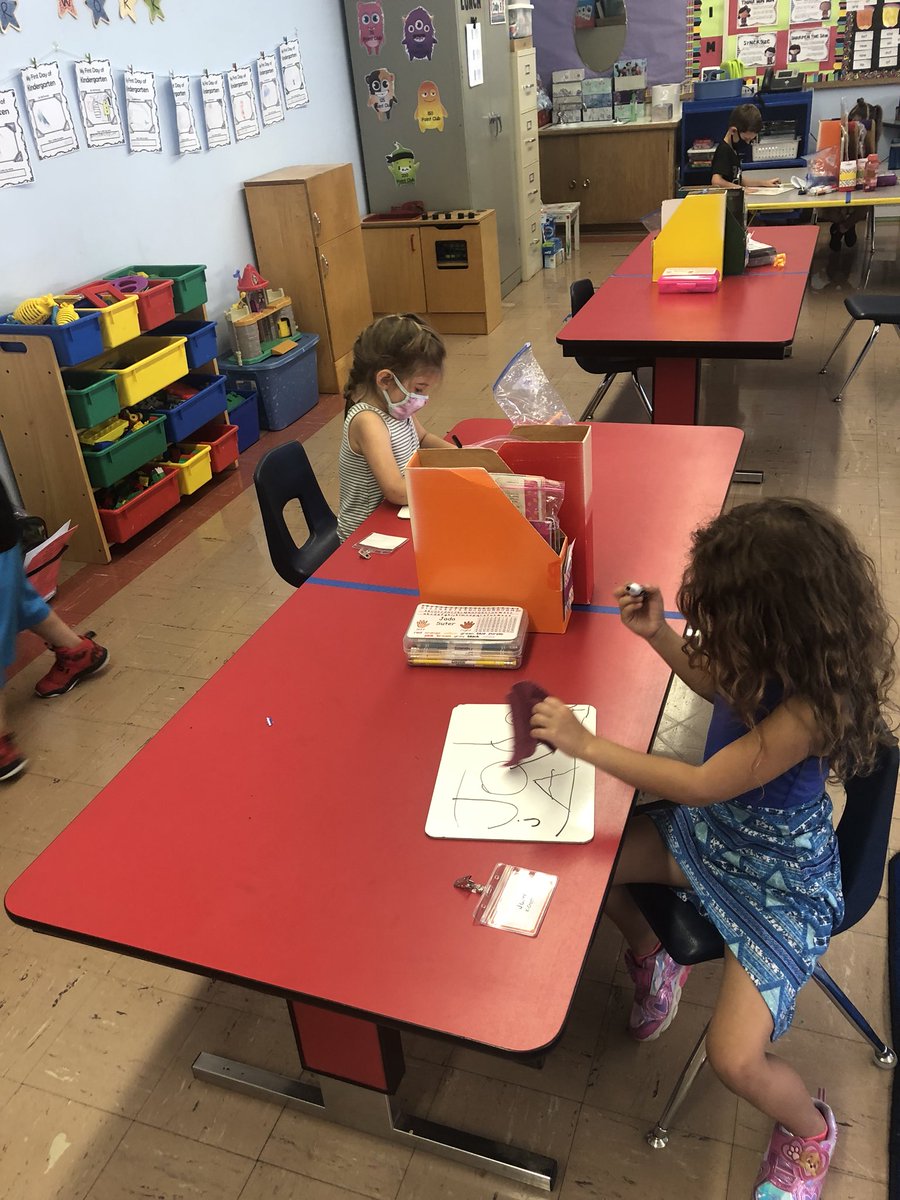 huels_ryan's tweet photo. Finished the first full week of in person learning- kids have been incredible with the new adjustments. Our staff even better. #OES220 #ilschoolstepup https://t.co/IzSxUtP1WM