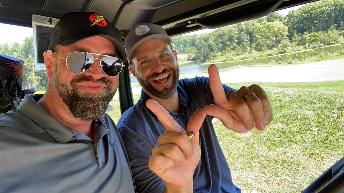 Leighton Smith tweet media