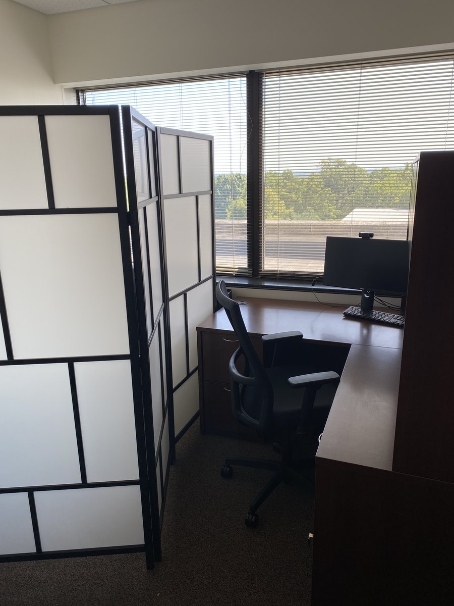 AddictionsLabKU's tweet image. Furniture assembly done! Excited about Dr. Amlung's new office space in the Cofrin Logan Center for Addiction Research &amp;amp; Treatment. Perfect for our team and directly across from the bar lab. A room divider makes the space usable as a testing room. @UnivOfKansas @kulifespan