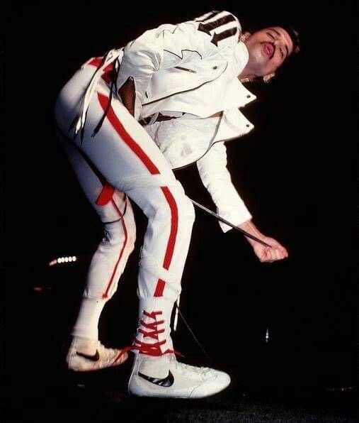 freddie mercury out of context, a thread;