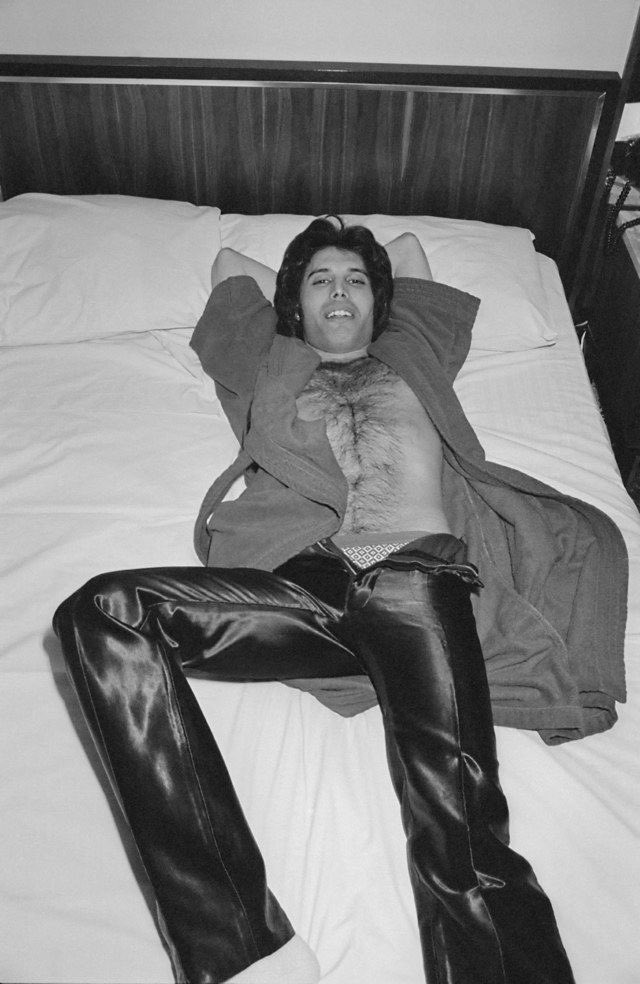 freddie mercury out of context, a thread;