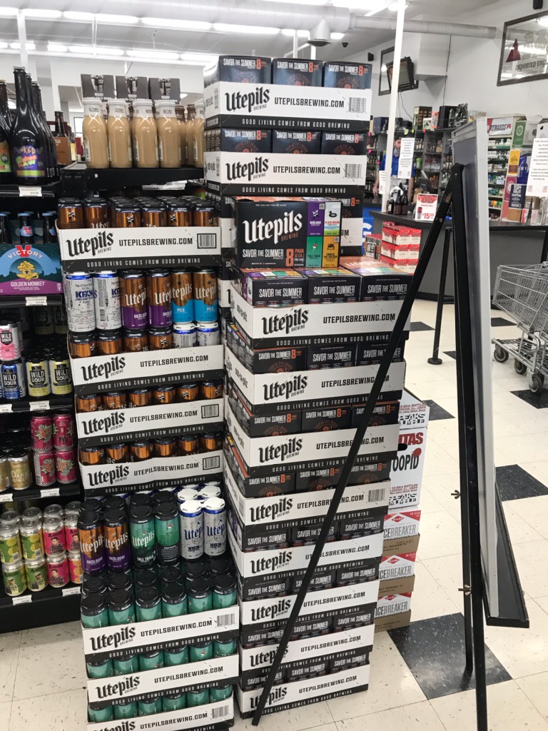 DanielJustesen's tweet photo. @BergsethBeer @BismarckTavern I will suggest a selection from @UtepilsBrewing but I am biased #AsTheBuzzBuilds #PlaidBikini #skolsch #KFANbeer #TallTails https://t.co/alZJbAYV4Z