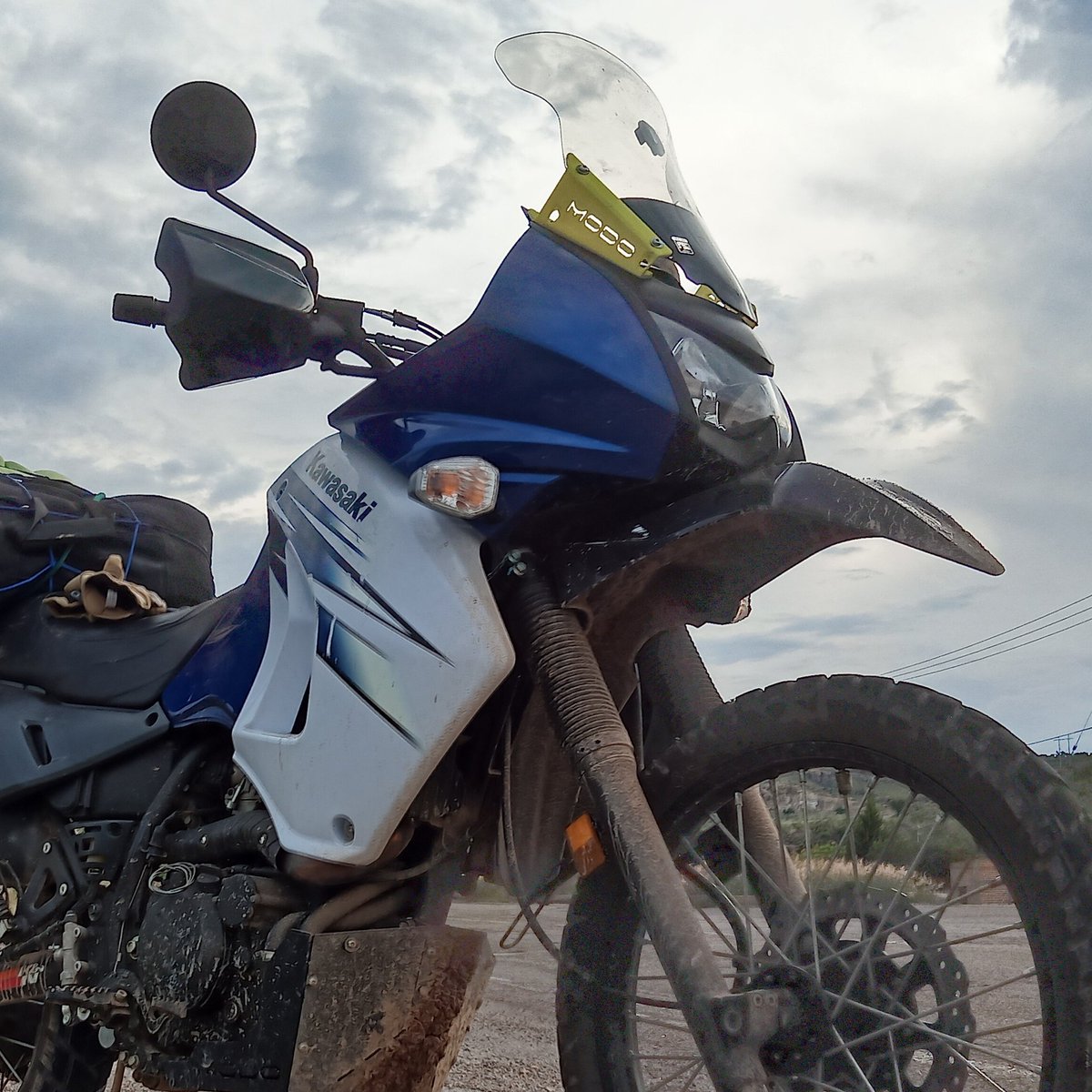 modoracingd's tweet photo. Este es nuestro MODO MK2. Nuestro primer elevador de parabrisas para #KLR650 realizado en #impresión3d totalmente funcional y personalizable. / This is our MK2 our first Full  #funtional  #3dprinting  #kawasaki #klr650 #winshield #risers . Visit https://t.co/H6G5hAgLSs https://t.co/py9TziivRr
