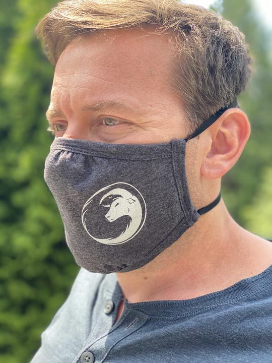 RavenoxUSA's tweet photo. Have you seen our @RavenoxUSA merchandise? Customers love our #logo and after many requests, we decided they might just like to wear it. There is even more in the works! #merchandise #ravenox #facemasks #tshirts
https://t.co/6U9GkcaThw https://t.co/laA1zsLiSb