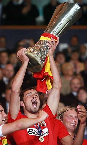 It was together with Antonio Puerta that Sevilla's dominance in the Europa League started. While José Antonio Reyes became the REY of the tournament, no one has won it more than him (5 times, 3 with Sevilla). He was also the last Sevilla captain to lift the trophy to the sky