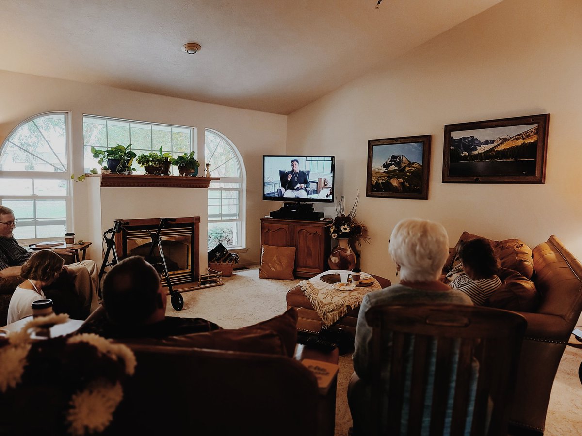 DerwinLGray's tweet photo. Chillin with my mother-in-law's #thegoodlifebook Bible Study.
@LifeWay @BHpub https://t.co/BYZO36zOTh