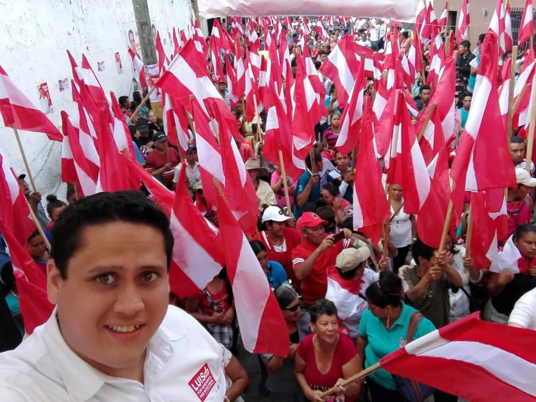 Felicitamos al Abogado <a href="/Paul_Emilio/">Paul Zepeda</a> por su recién nombramiento como Director del Instituto de Juventud Liberal (INJUVEL). 

Estamos seguros que su gestión escribirá una nueva página en la historia de nuestro glorioso Partido Liberal con trabajo, beligerancia y liderazgo.