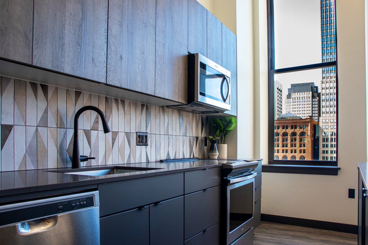 From studios to sprawling three-bedroom units, The May boasts 307 apartments with 45 unique layouts. All feature striking contemporary finishes, expansive windows, and plenty of functional space.