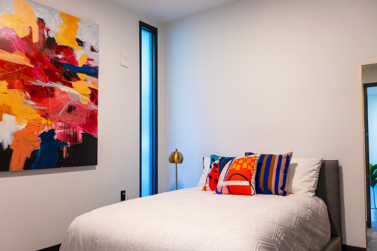 From studios to sprawling three-bedroom units, The May boasts 307 apartments with 45 unique layouts. All feature striking contemporary finishes, expansive windows, and plenty of functional space.