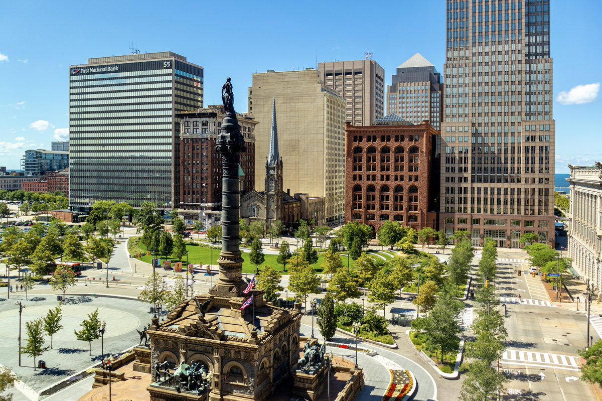 The views—not only from the rooftop but throughout the building—are truly unmatched.