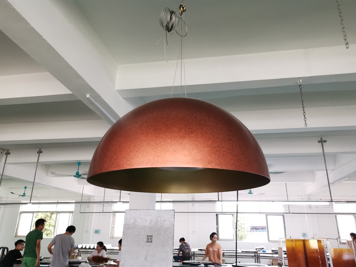 GoodluxLighting's tweet photo. #PendantLighting with cooper painted on the outer shade, and inner shade in brass painted. We customize the "dirty" effect on the outer shade according to designer's idea #Chandelier #customlighting #lightingdesign  #HomeDecor #hotellighting #Bespokelighting https://t.co/4XCLKxtye9