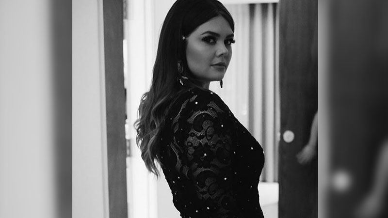 ¡Paren todo! <a href="/yuritaflowers/">Yuridia</a> regresa a la música con tremendo tema #ÉlLoTieneTodo.
bit.ly/2Egj4rM