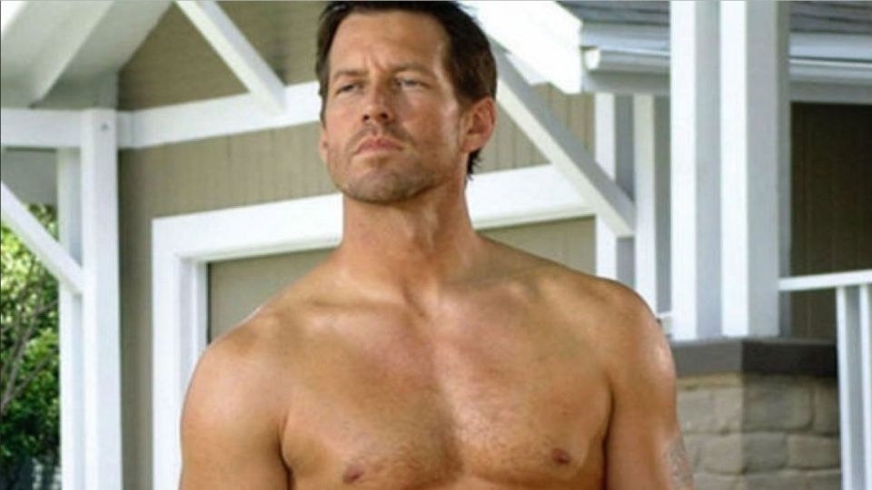#3.Mike DelfinoDILFino, like Karl, hit up several of the Wysteria Lane ladies, but for some reason always kept going back to Susan. I feel Mike would be a sensitive but skilled-lover and build up to an intense climax. And afterwards he could fix your leaky taps.