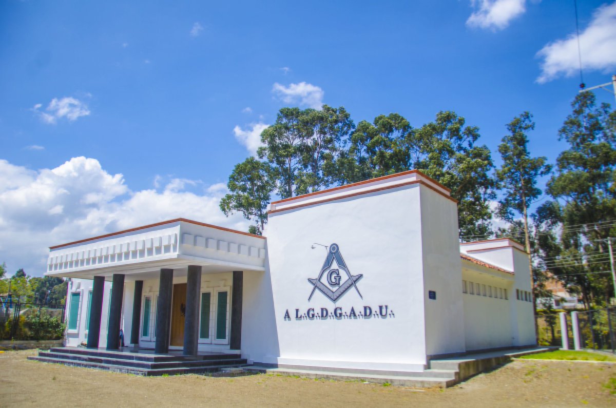 logia_sur's tweet photo. Templo de la Muy Respetable Gran Logia Distrital del Sur de la República del Ecuador #masonictemple #freemasons #freemansory #masoneria #masones #masoneriauniversal #masoneriaecuador #masoneriaecuatoriana #masoneriamundial #masonesdelmundo #freemasonic https://t.co/IbTvmkg5UB