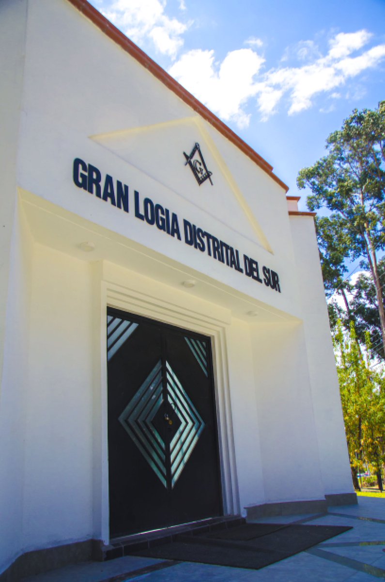 logia_sur's tweet photo. Templo de la Muy Respetable Gran Logia Distrital del Sur de la República del Ecuador #masonictemple #freemasons #freemansory #masoneria #masones #masoneriauniversal #masoneriaecuador #masoneriaecuatoriana #masoneriamundial #masonesdelmundo #freemasonic https://t.co/IbTvmkg5UB