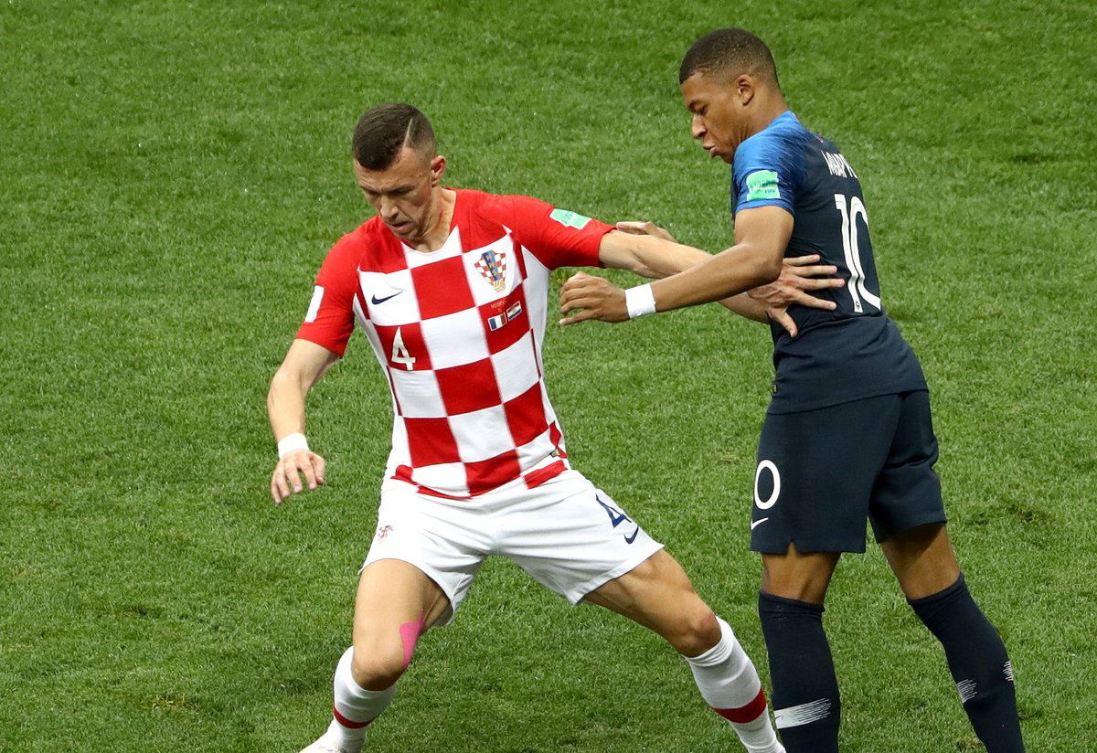 FIFAWorldCup's tweet photo. "We meet again"
#WorldCup 🤝 #UCLfinal https://t.co/8fyREmO7bo