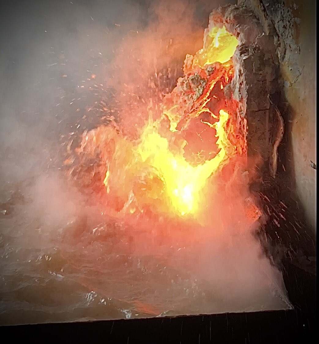 adzii77's tweet photo. The furnace shedding it’s load was not a great start to the day, but WOW it was a dramatic one! #slightlywarm #neveradullday #glassmaking #lava #hot https://t.co/Go2W73iQWb