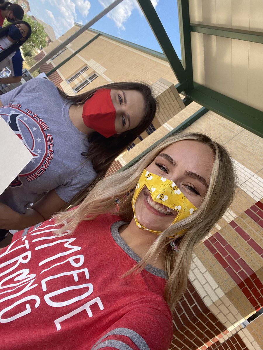 Had fun meeting our new kinders &amp; handing out consumables! #LeadTheCharge <a href="/NISDKallison/">Kallison Elementary</a>