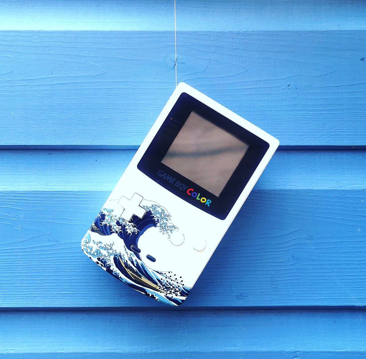 The Great Wave Off Kanagawa.

Gameboy colour shell from @ExtremeRate

Enjoy your gaming 🎮.

#gameboycolor #nintendogameboy #gbc #gameboy #gameboylife #customgameboy #gameboyshell #retrogamer #retrogaming #retrogames #gaming #gamer #thegreatwave #extremerate #gameboycolour