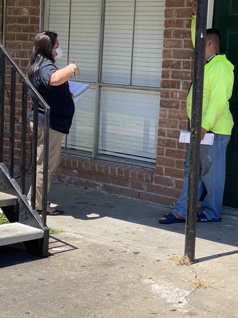 BlackES_AISD's tweet image. Home visits today to connect with all our students. #staylinked #GoBulldogs @AldineTranspor1 @AldineISD