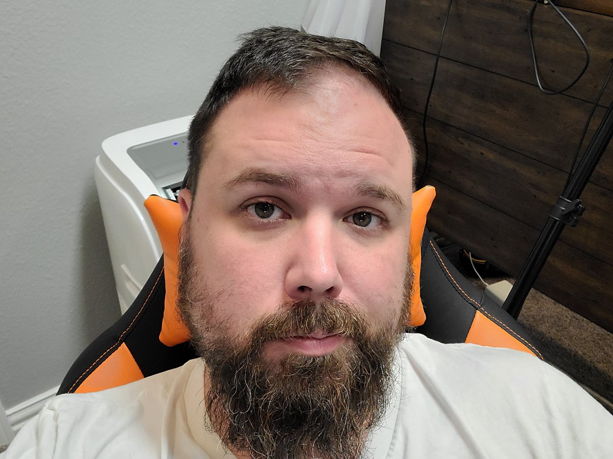 AdamJMatlock's tweet image. My obligatory first selfie with the #Note20Ultra5G, but I'm tired AF and my kids just set popcorn on fire in the microwave and my entire house is full of smoke and has a horrendous stench. But hey, BlackBerry and Note 20 Ultra! 

2021... Come soon and take your drunk friend home