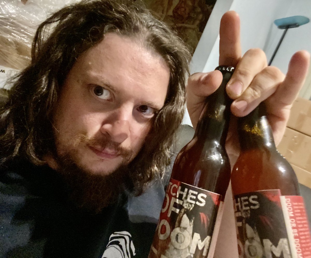 Sì festeggia.

Tutto.

<a href="/DoomWitches/">WitchesOfDoom</a>