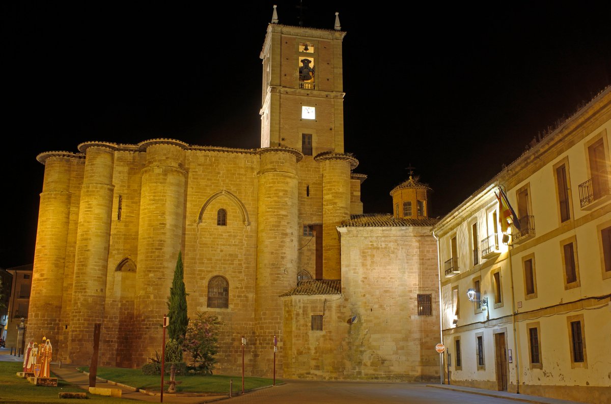 Con la noche najerense cerramos este #DíaMundialDeLaFotografía
Nájera. Rioja. 🌙📸🌃