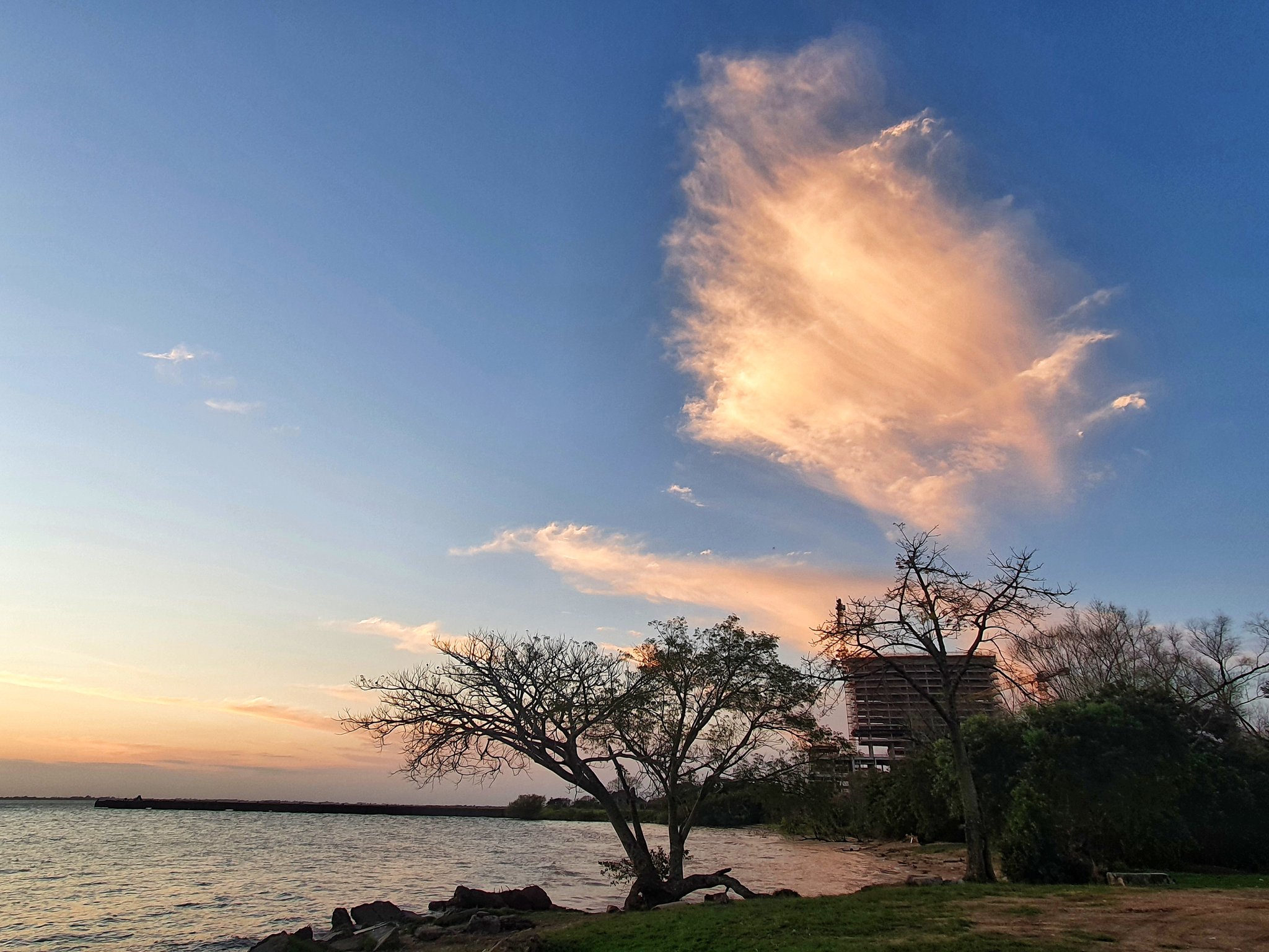 Ef0FN7yXkAEhqDu?format=jpg&name=large