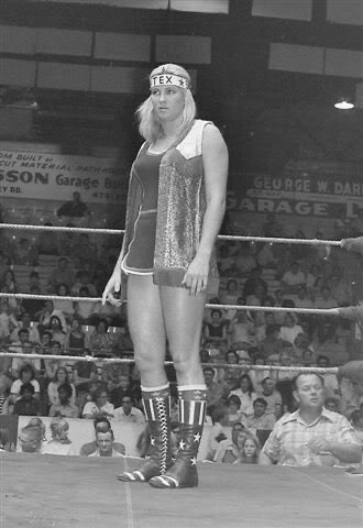 Kerrdaddy99's tweet photo. Best Trainer by far. Susan TEX Green. NWA Hall of Famer. There are only two women in the NWA. And your looking at one. Love you Susan https://t.co/P3aaA47Nce