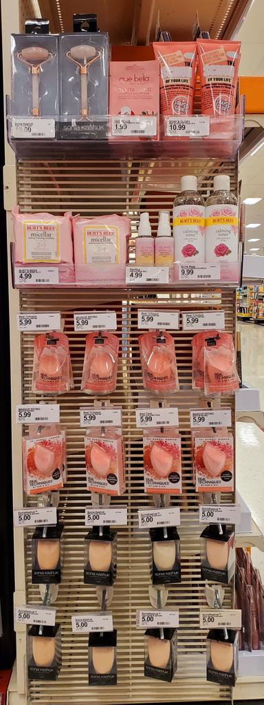 More flexing from our wonderful girls in Beauty💚💄💜 Loving their drive to create these beauties😊😊
@HannahS37689142 <a href="/crw12tarheel/">Chuck Williams</a> @baileybump17