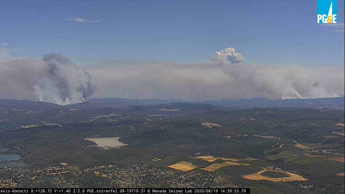 #LNULightningComplex - New evacuation orders for the new fire burning east of Hidden Valley Lake, have heard reports of structures involved. Black smoke in that column (the one on the far left). nixle.us/alert/8191334/