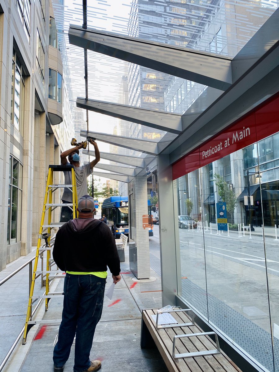 shofi_azum's tweet photo. We have started iBeacon Installation process yesterday and installed 29 of them at Prospect MAX bust stops +intersections. Many more to go! #wayfindingApp #VisuallyImpaired #RideKC https://t.co/IlreBZqYs0